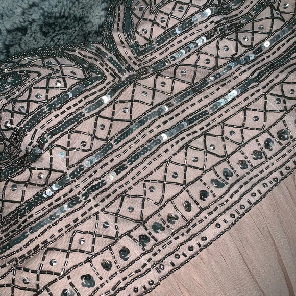 Beautiful stunning Aidan blush dress never worn - Picture 2 of 7